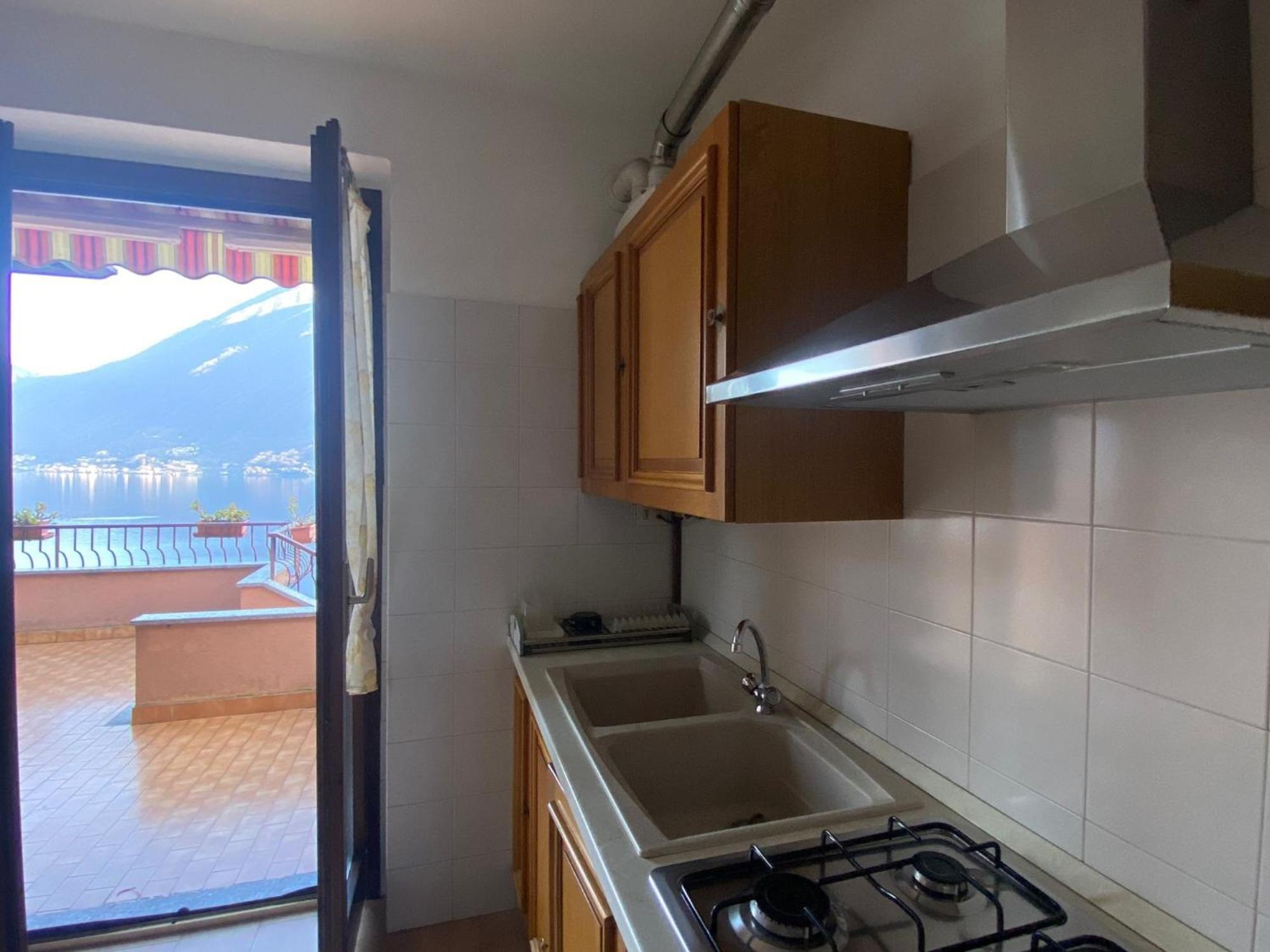 The Bell Tower - Apartments On The Lake Argegno Esterno foto